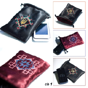 Embroidered Reversible Pouch (Claret/Black)