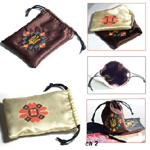 Embroidered Reversible Pouch (Brown/Beige)