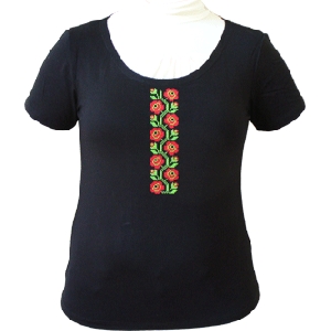 Чорна жіноча футболка з трояндами